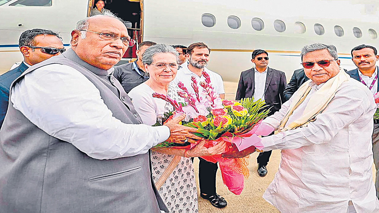 విపక్షాల ఐక్యతతో బీజేపీలో వణుకు విపక్షాల ఐక్యతతో బీజేపీలో వణుకు