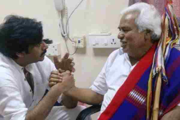 గద్దర్ నాకు చివరిగా చెప్పిన మాటలు: పవన్ కళ్యాణ్