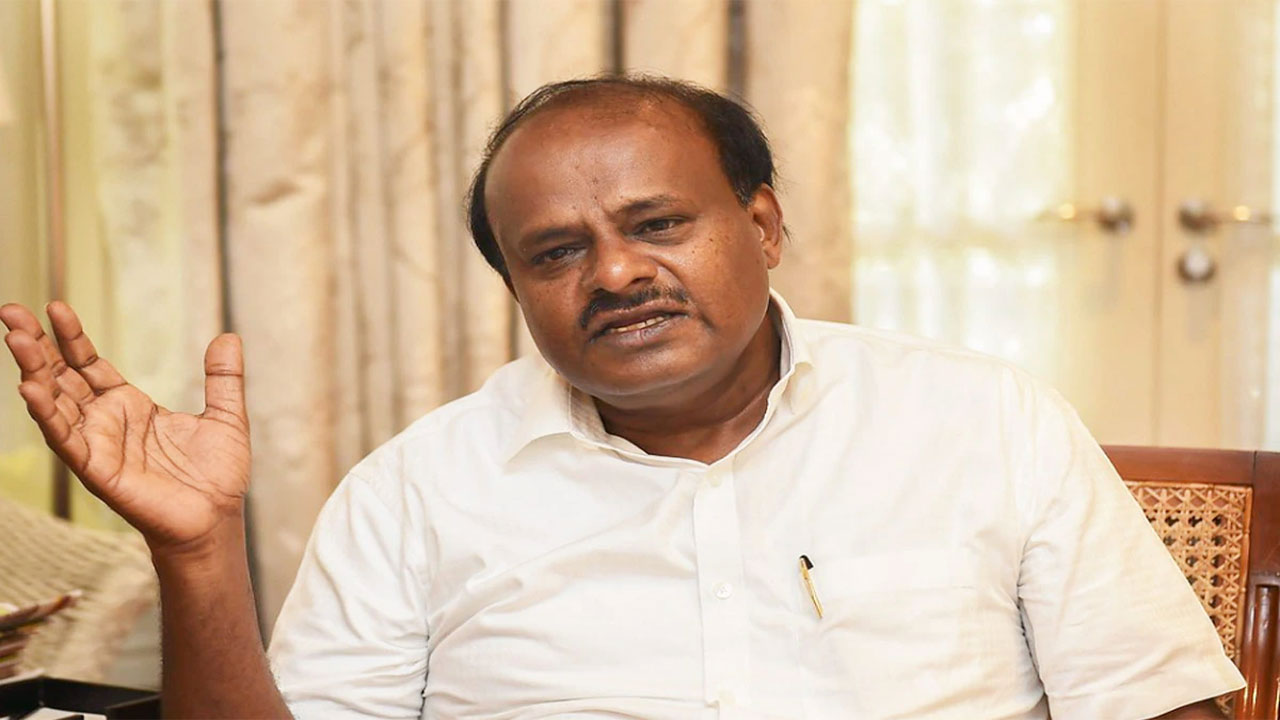 మాజీ సీఎం: ఈ ప్రభుత్వాన్ని రద్దు చేయండి…