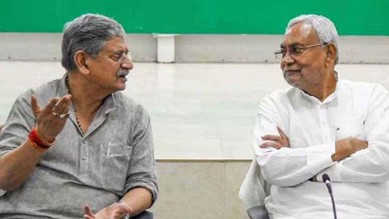 నితీష్ కుమార్ రూటే వేరు.