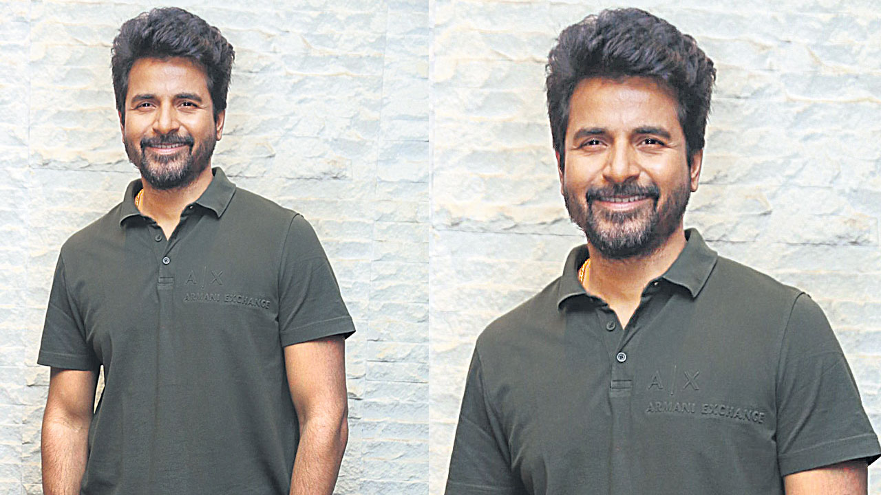 జాలీ రైడ్‌లో వెళ్తున్నట్లు అనిపిస్తుంది
