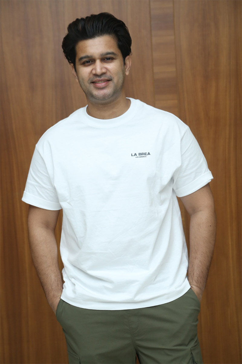 నన్ను పెళ్లి చేసుకోవడానికి మా అమ్మ పోరాడుతోంది: అభిజీత్